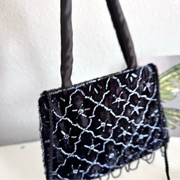 Vintage Velvet Beaded Purse - Picture 5 of 8